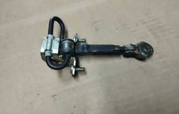 Fiat 500 Front door check strap stopper 