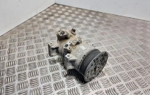 Toyota RAV 4 (XA30) Air conditioning (A/C) compressor (pump) 4472601254 10H04822 5SE12C