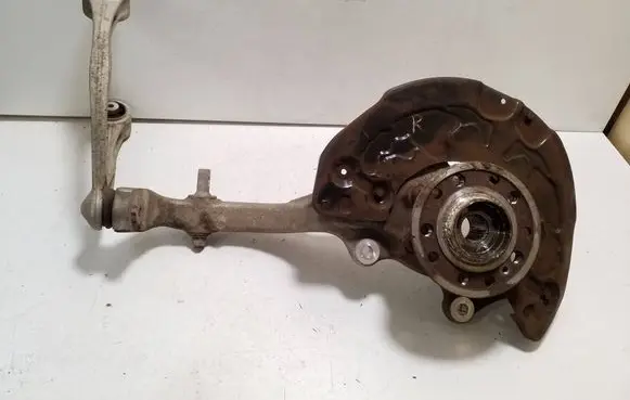 Mercedes-Benz EQC Front wheel hub