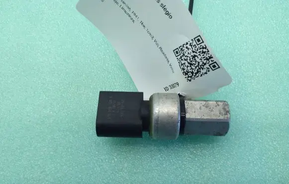 Air conditioning (A/C) pressure sensor