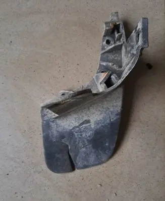 Subaru Legacy Front mudguard 