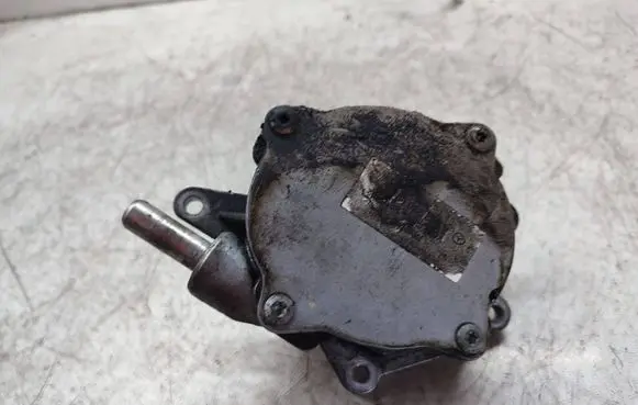 Mercedes-Benz E A207 Vacuum pump A6422300065