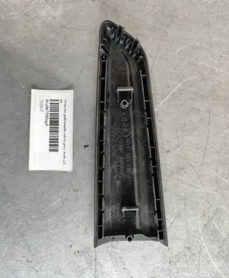 Audi Q2 - Rear door handle trim 81a867585np5