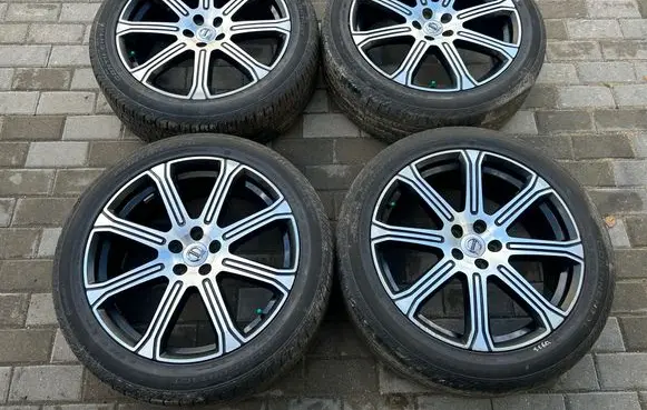 R20 alloy rim