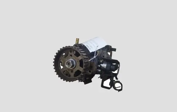 Ford Focus C-MAX Fuel injection high pressure pump 0445010102 9656300380