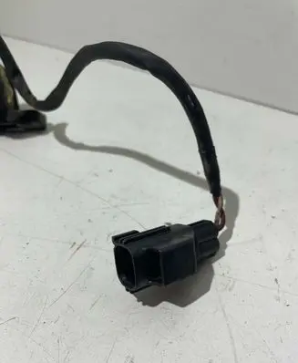 BMW 5 E60 E61 Windshield washer spray nozzle 7132969