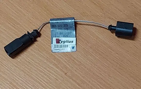 Audi Q7 4L Oil pressure sensor 059971379