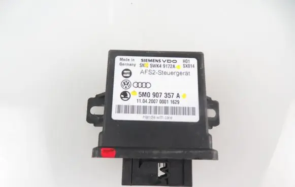 Volkswagen PASSAT B6 Light module LCM 5M0907357A 5WK49172A