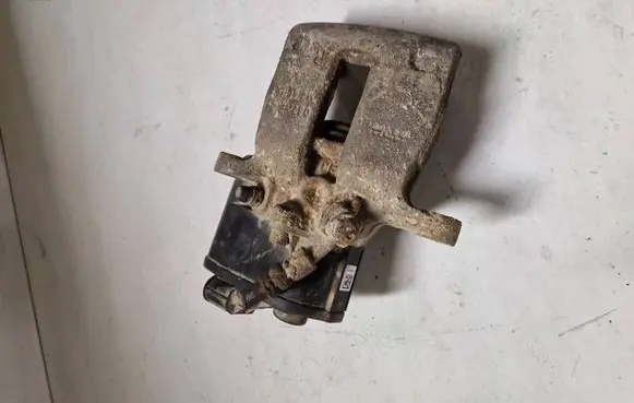 Volvo V70 Rear brake caliper 32332594