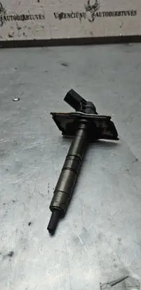 Fuel injector