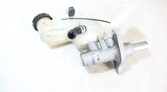 Toyota Yaris XP210 Master brake cylinder