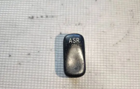 Mercedes-Benz Sprinter W901 W902 W903 W904 Traction control (ASR) switch 0065450807 32080305