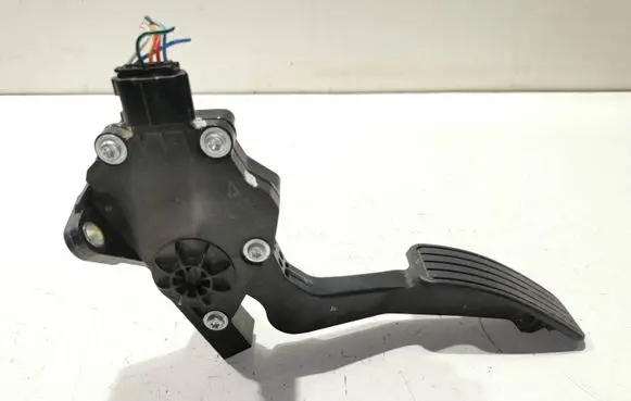 Subaru Outback Accelerator throttle pedal 36010AG140 03M19B00327 1988007120