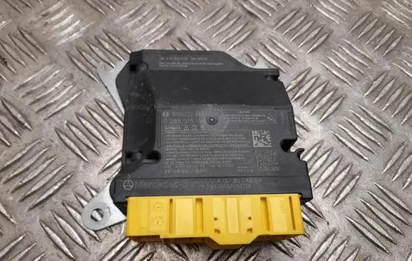 Mercedes-Benz GLE W167 Airbag control unit/module A1679004809