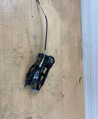 Front door exterior handle/bracket