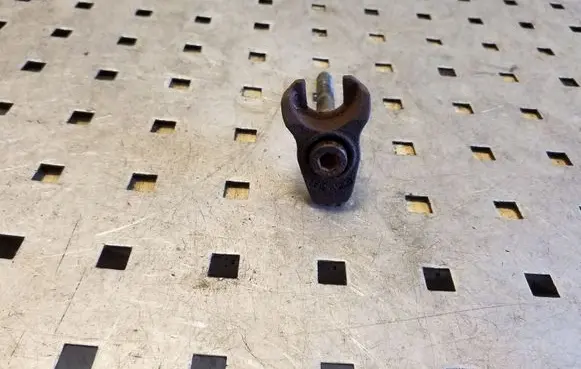 Mitsubishi Outlander Fuel Injector clamp holder