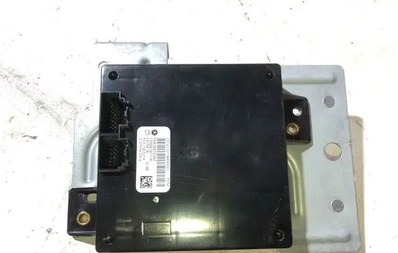 Chrysler Town u0026 Country V Keyless (KESSY) go control unit/module P68068753AF