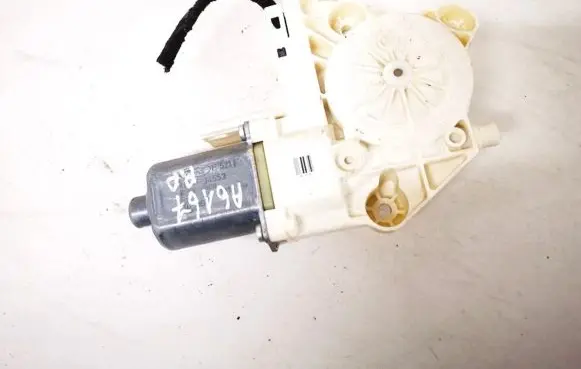Ford Focus Front door window regulator motor 4m5t14553 4m5t-14553