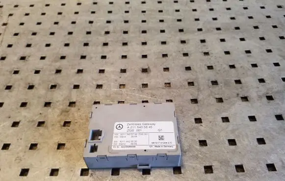 Mercedes-Benz CLS C219 Gateway control module A2115405645