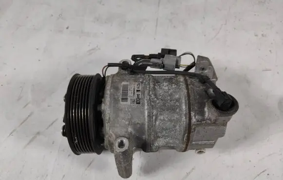 Renault Scenic IV - Grand scenic IV Air conditioning (A/C) compressor (pump) 926001268R