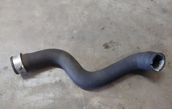 Mercedes-Benz E W211 Engine coolant pipe/hose A2115018582