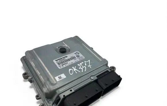 Volvo XC70 Engine control unit/module ECU 31336983 0281018414