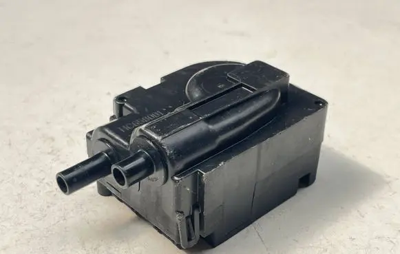 Audi Q3 F3 Rear glass lock/latch Q723 4N0819254B