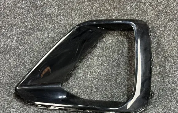 Audi Q8 Front bumper lower grill 4M8853053A