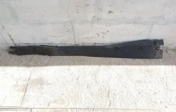 Center/middle under tray cover