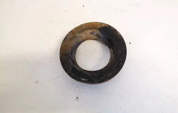 Toyota Avensis T270 Front coil spring rubber mount 4825705020 48257-05020
