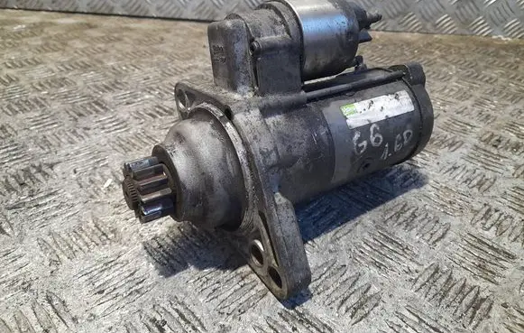 Volkswagen Golf VI Starter motor