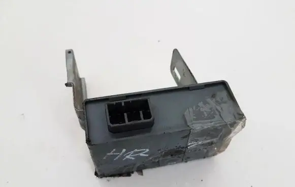 Mitsubishi Pajero Window wiper relay 