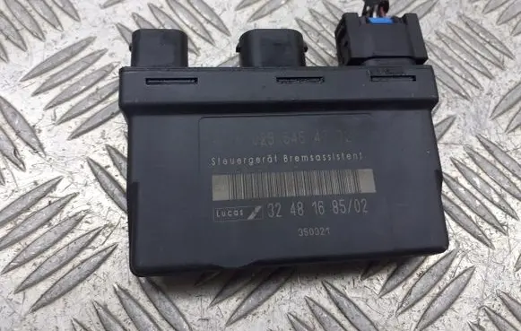 Mercedes-Benz C W202 Window wiper relay A0255454732