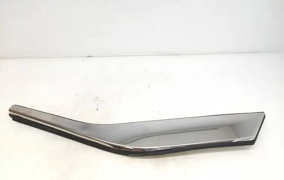 Renault Captur II Rear side glass trim 833306296R