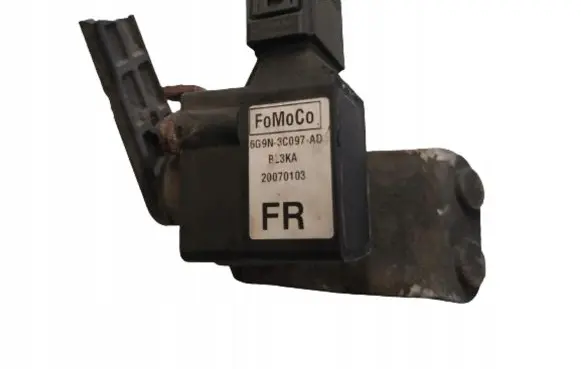 Headlight/headlamp level sensor