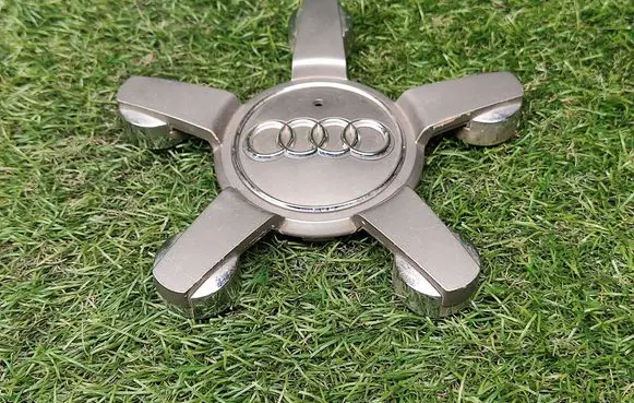 Audi Q7 4L Original wheel cap 4L0601165D