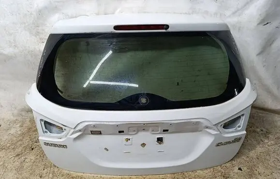Suzuki SX4 S-Cross Tailgate/trunk/boot lid 