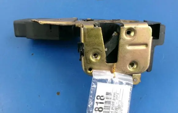 Volvo S40, V40 Front door lock