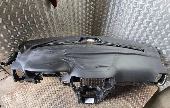 Jeep Grand Cherokee Dashboard PP01675079BL X850055305BL