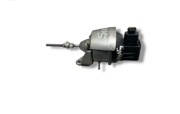 Volkswagen PASSAT B6 Turbine electric control actuator 40111886 306007 CBDC