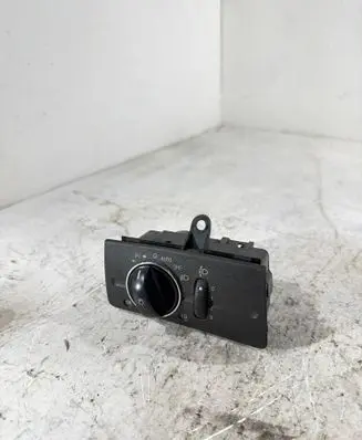Mercedes-Benz E W211 Light switch 2115450304 7241Q05 04056020