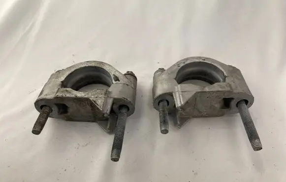 BMW 7 F01 F02 F03 F04 Sway bar bush bracket, front 6776210 17099710