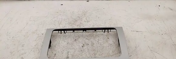 Radio/GPS head unit trim