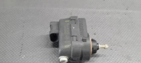 Renault Kangoo I Headlight level adjustment motor T8200259039