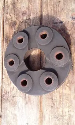 BMW 7 E32 Rear prop shaft donut coupling/joint GGD64