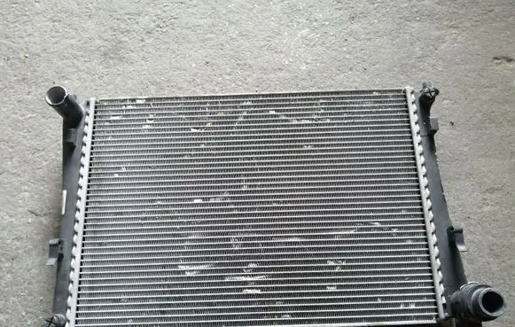 Ford Fiesta Coolant radiator 4S6H8005DA