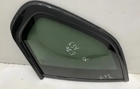 BMW X5 E70 Rear vent window glass 7207876