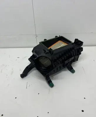 Mercedes-Benz V Class W447 Air filter box A4475281900