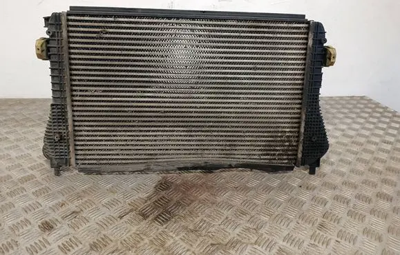 Volkswagen Caddy Intercooler radiator