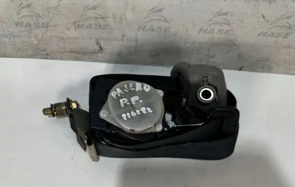 Mitsubishi Pajero Front seatbelt